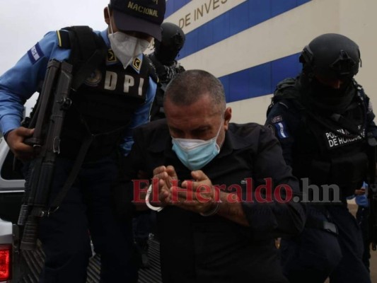 Al menos 11 detenidos en allanamientos contra trata de personas y tráfico de drogas en la capital (Fotos)