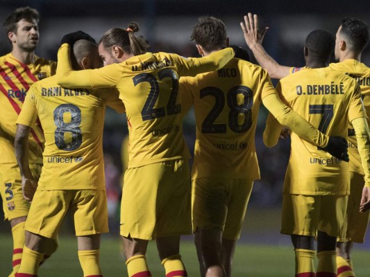 Con goles del francés Ousmane Dembelé (63) y del joven Ferran Jutglà (69), el Barça remontó el tanto inicial de Hugo Díaz (19).