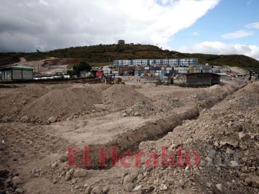 Las empresas constructoras realizan la cimentación. Foto: Emilio Flores/El Heraldo