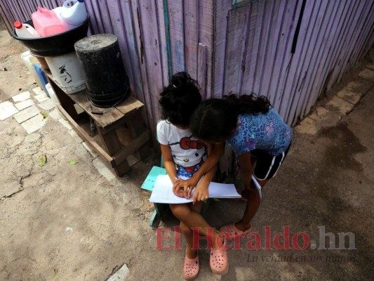 Los estudiantes se enfrentan a una dura realidad ante la falta de acceso a internet. Foto: El Heraldo