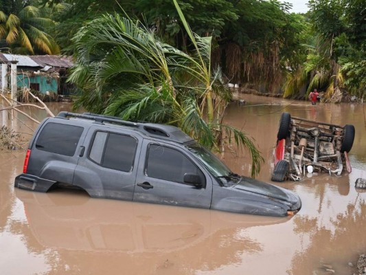 Lluvias por ciclón Eta resucitan lagunas desaparecidas en el norte de Honduras (FOTOS)