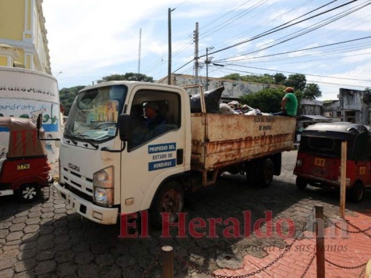 Al interior de la isla de Amapala son pocos los vehículos y las calles son angostas. Foto: David Romero/El Heraldo