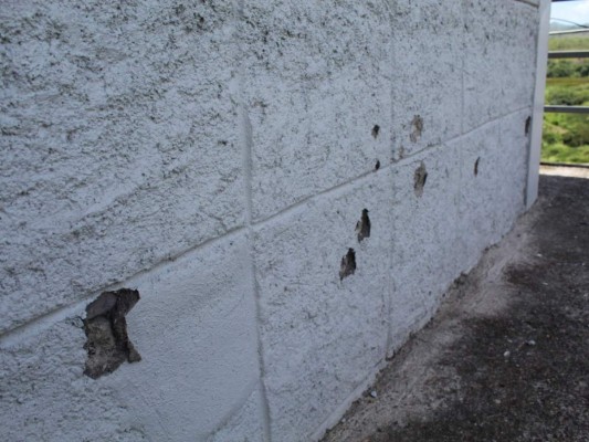 Ventanas rotas y paredes perforadas: los daños que dejó la balacera en Támara