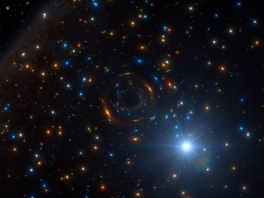 Como la mayoría de su tipo, este agujero negro es pequeño, tal vez 40 kilómetros (25 millas) de diámetro.