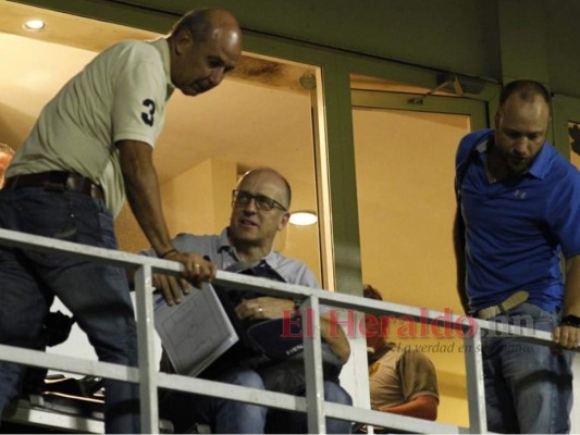 FOTOS: Fabián Coito comienza a buscar a los jugadores para su primera convocatoria con la Bicolor