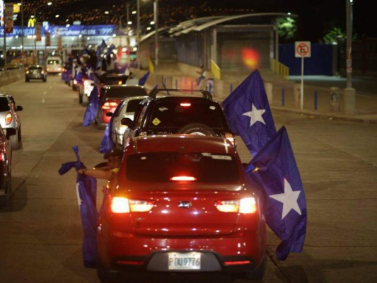FOTOS: Nacionalistas celebran la 'Caravana de la Victoria' en Honduras