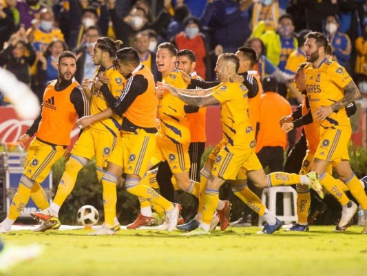 Tigres en casa venció1-0 a Santos en casa y avanzó a las semifinales de la Liga MX. FOTO:AFP