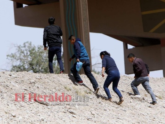 Fotos: Bajo condiciones inhumanas deambulan migrantes hondureños en Ciudad Juárez, México