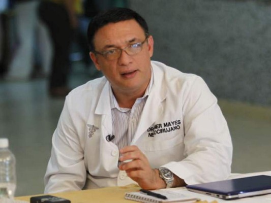 Elmer Mayes, expresidente del Colegio Médico de Honduras, pide a la población evitar aglomeraciones y cumplir medidas de bioseguridad.