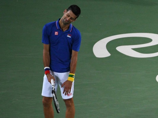 Djokovic, que buscaba el único título que le falta en su carrera no lo pudo siquiera comenzar a buscar en Río.