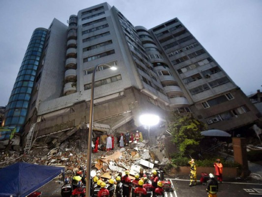 Los fotos más impactantes que dejó el sismo en Taiwán