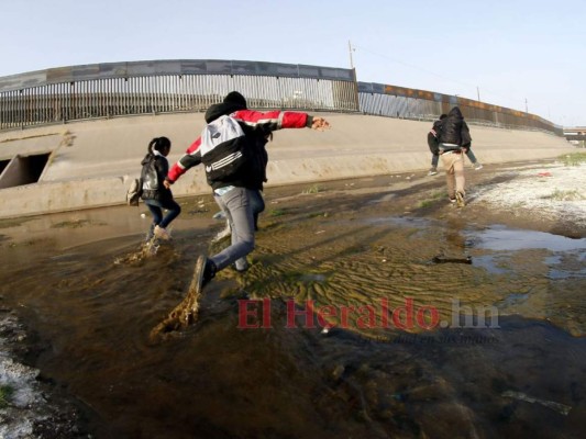 Fotos: Bajo condiciones inhumanas deambulan migrantes hondureños en Ciudad Juárez, México