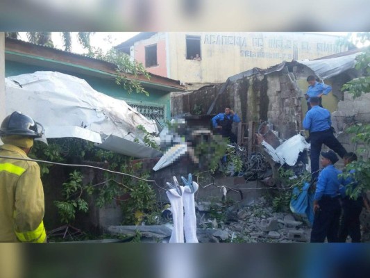 Avioneta cae sobre casa de habitación en la Lima, Cortés