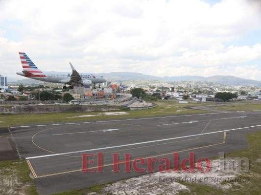 El gobierno también aprobó más de 87 millones de lempiras para mejorar la pista de Toncontín. Foto: El Heraldo