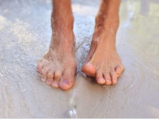 Expertos recomiendan enfatizar en el cuidado de los pies constantemente. Foto: Pixabay