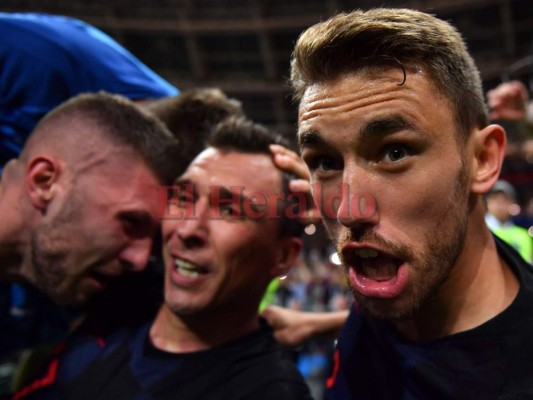 Las espectaculares fotos que captó el fotógrafo salvadoreño 'aplastado' por jugadores de Croacia