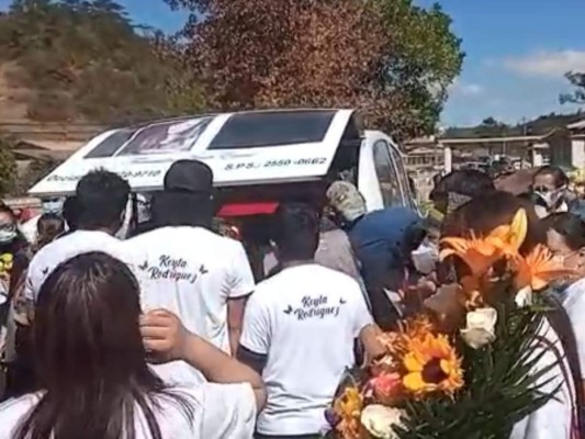 Con llanto y sed de justicia sepultan a Keyla Martínez (Fotos)