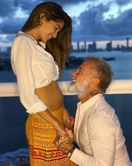 Sharon Fonseca, pareja del polémico italiano Gianluca Vacchi, presume embarazo