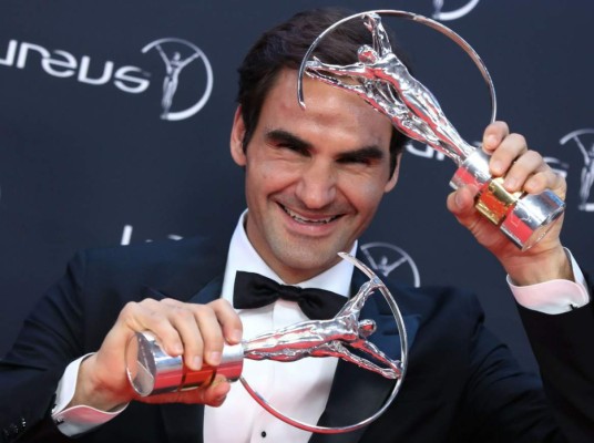 El suizo Roger Federer fue el ganador de la noche en los Premios Laureus en Mónaco. (Foto: AFP)