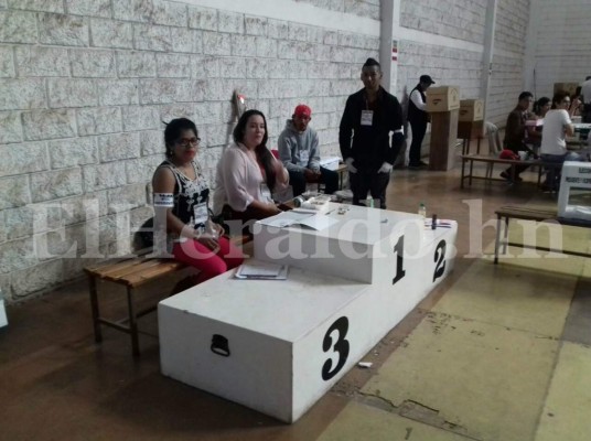 Las curiosidades durante las elecciones primarias en Honduras en fotos