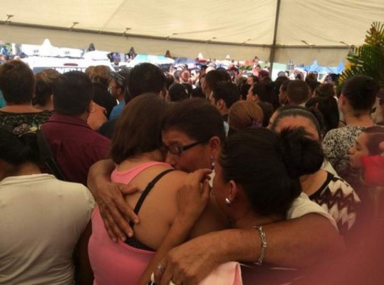 Santa Rita da el último adiós al periodista hondureño Herlyn Espinal