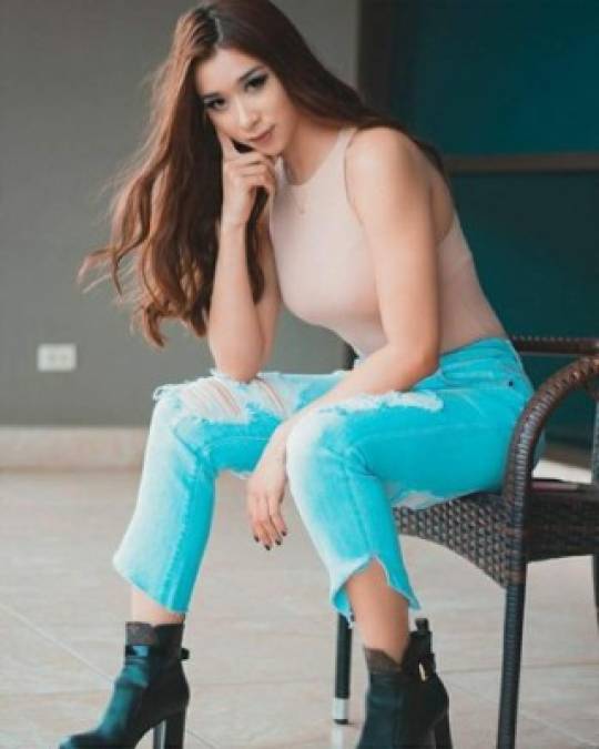 Daniela Servellón, la joven presentadora que roba suspiros en redes sociales  