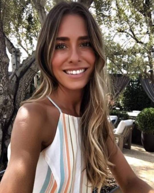 Marta Carriedo, la bella chica que Jonathan Dos Santos dejó plantada en el altar por... ¿ser bisexual?