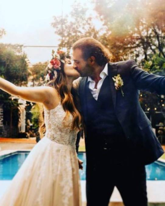 FOTOS: Los tres vestidos de boda que usó Dulce María