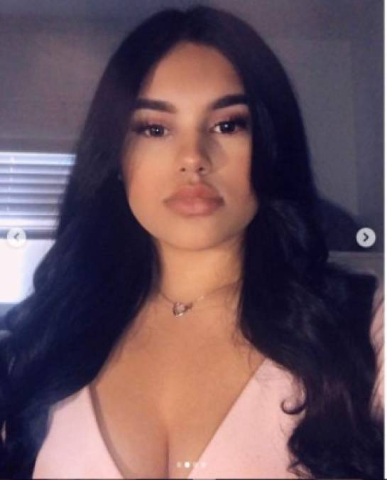 Así es la bella Stephanie Gómez, hermana menor de la cantante Becky G