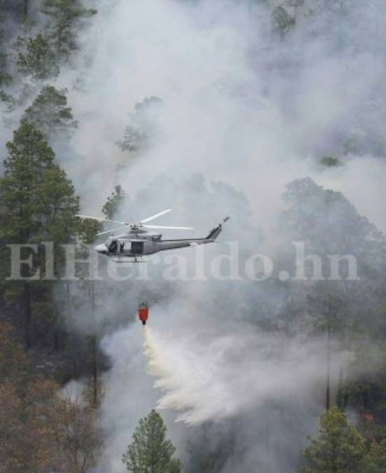 Así combaten incendio en El Hatillo con helicópteros