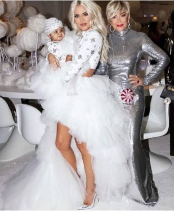 FOTOS: Kylie y Kendall Jenner, Kim, Khloé y Kourtney Kardashian se lucieron con glamurosa fiesta navideña