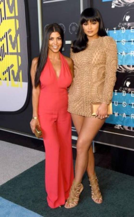 Las Kardashian se lucen en la alfombra roja de los VMAs 2015
