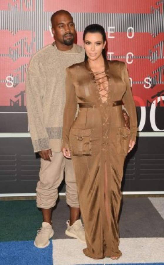 Las Kardashian se lucen en la alfombra roja de los VMAs 2015