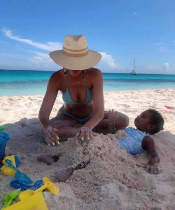 FOTOS: Khloé Kardashian luce silueta de infarto en Las Bahamas
