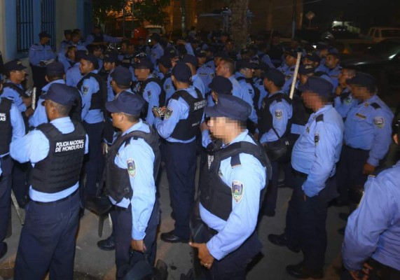Un total de 6,837 efectivos policiales fueron sometidos a evaluación entre 2012 al 2015 por la DIECP, pero solo se separaron de sus cargos a 188 uniformados, fotos: El Heraldo.