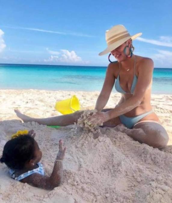 FOTOS: Khloé Kardashian luce silueta de infarto en Las Bahamas