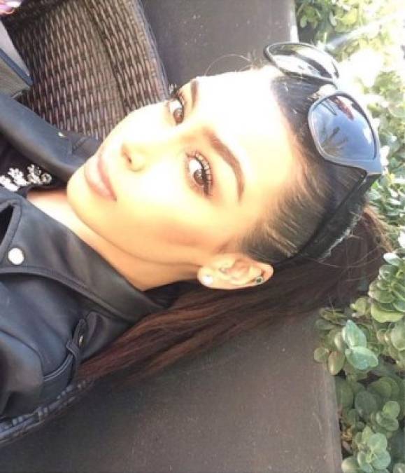  Conoce a la hermana gemela de Kim Kardashian