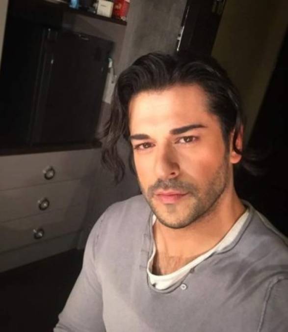 FOTOS: Burak Ozcivit, el actor considerado el hombre más guapo de Turquía