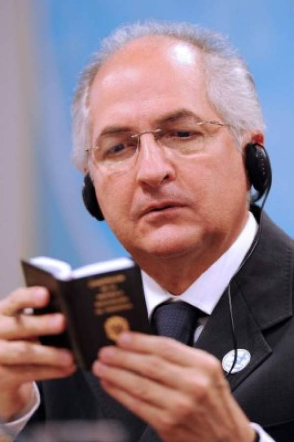 Opositor venezolano Antonio Ledezma vuelve a quedar en prisión domiciliar