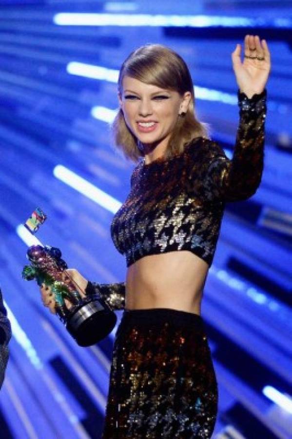 Taylor Swift triunfa con 'Bad blood' en premios MTV