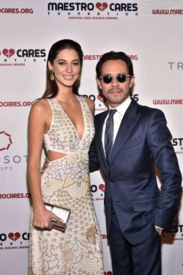 Marc Anthony presenta a su nueva novia de 21 años