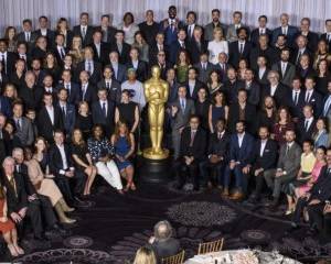Los nominados para la edición 89 del Oscar posaron previo a la gala del domingo. No se la pierda por El Heraldo.