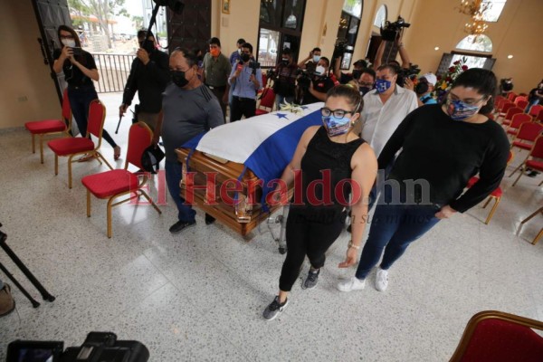 FOTOS: Con misa en la capilla San Judas Tadeo despiden a Chelato Uclés