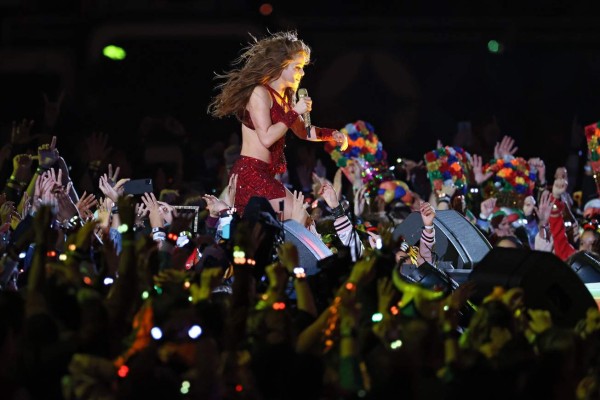 FOTOS: Así fue la presentación de Shakira durante el halftime del Super Bowl LIV
