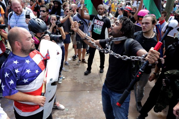 Las fotos más impactantes que dejó el ataque racista en Charlottesville, Virginia, Estados Unidos
