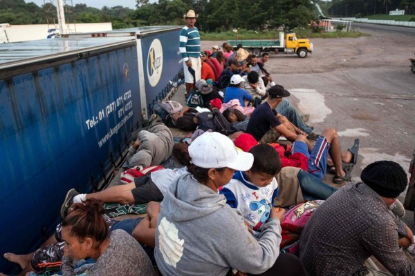 FOTOS: Caravana migrante busca jalones para recorrer más de dos mil kilómetros faltantes