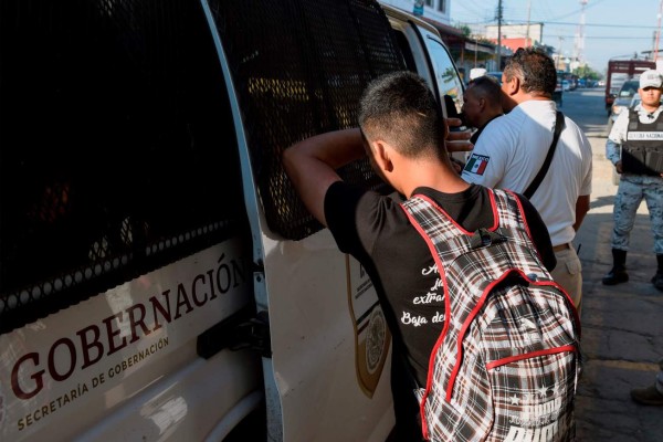 EEUU advierte expulsión, mientras...migrantes en caravana se aferran a un sueño (FOTOS)