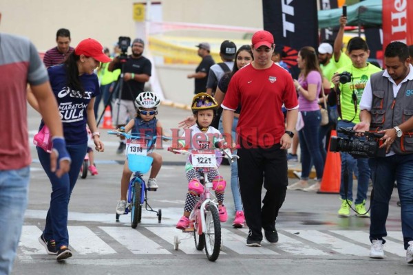 Así se vive la Vuelta Ciclística Infantil de El Heraldo 2017