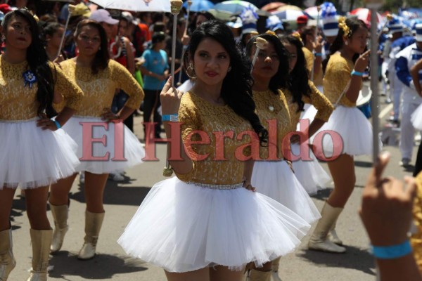 ¡Hermosas! Las palillonas que han deslumbrado en los desfiles de este 2017 en Honduras