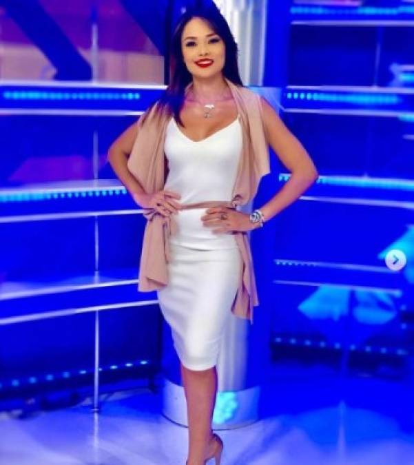 La hondureña Sirey Morán presume su encanto y belleza en la televisión catracha